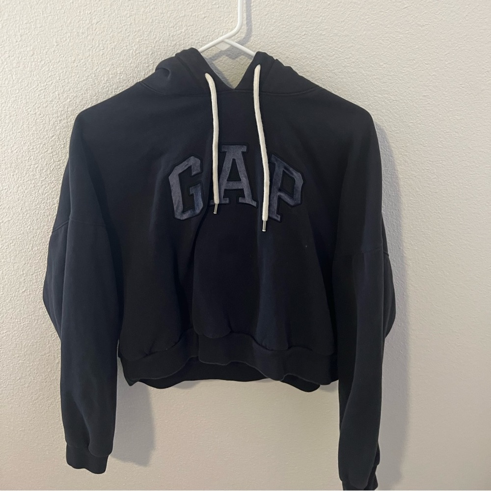 Cropped gap sweater